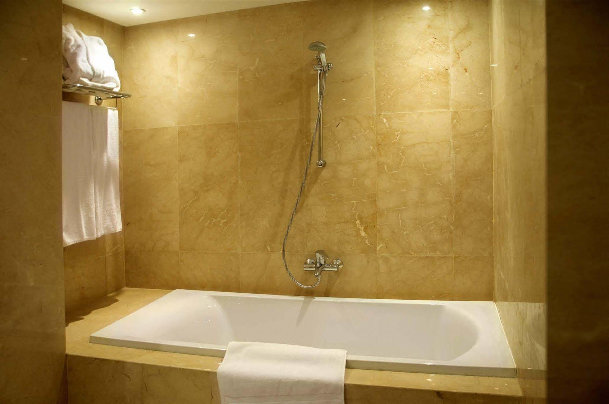 Suites Hotel Mohammed V By Accor Al Hoceima Luaran gambar